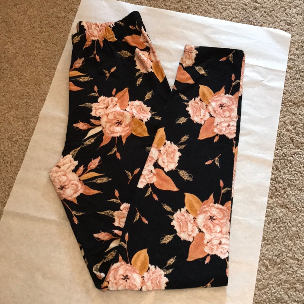 Black Flower Print Leggings